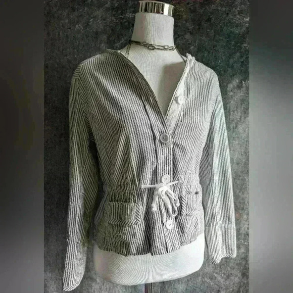 Coastal Seersucker Basics Belted Jacket - Picture 2 of 4